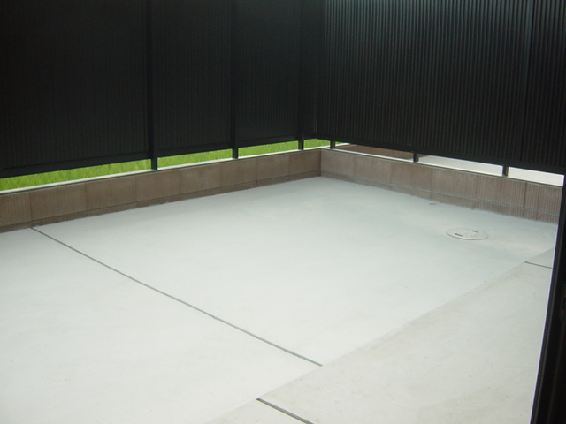 バルコニー　専用庭