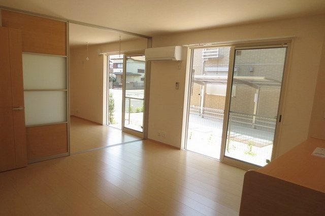 その他部屋・スペース　日当り良好　明るい室内