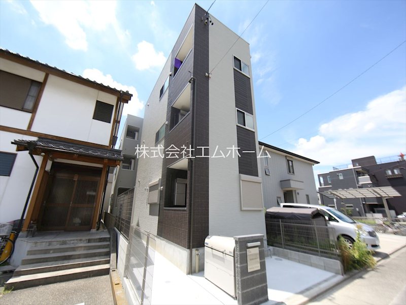 建物外観　外観　オートロック付　宅配ＢＯＸ有り