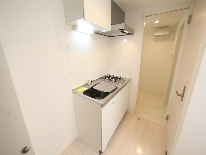 キッチン　システムキッチン（ガス2口）冷蔵庫・レンジ等ご用意できます