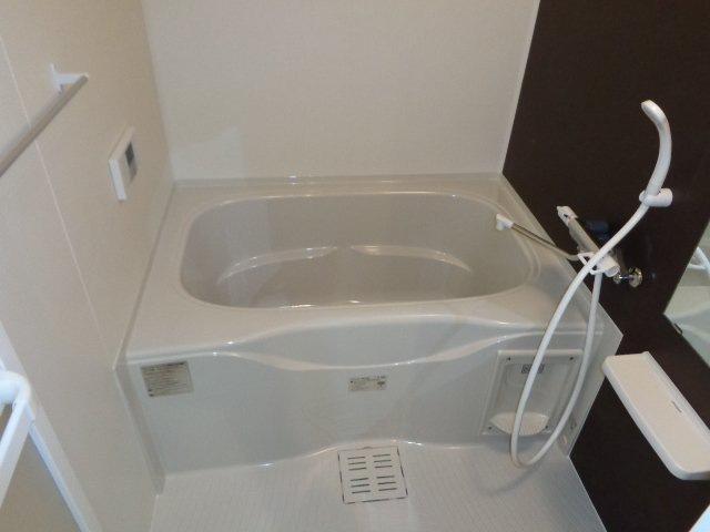 バス・シャワールーム　バスルーム