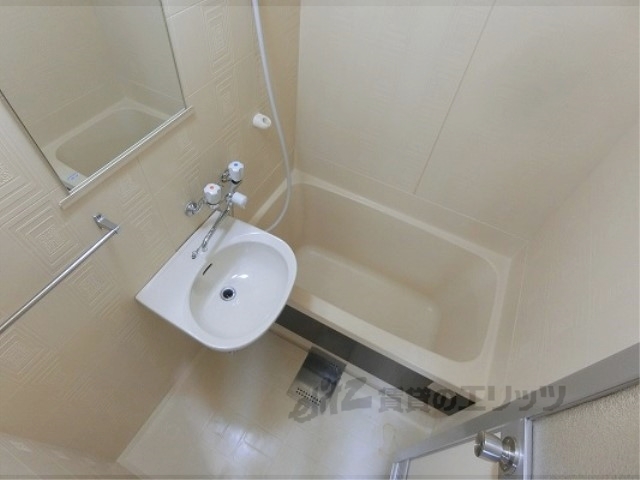 バス・シャワールーム　バス