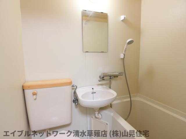 洗面設備　スペースが確保できる洗面所です