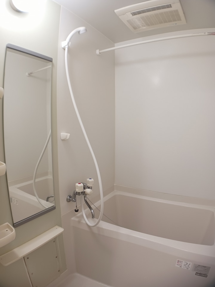 バス・シャワールーム　バス