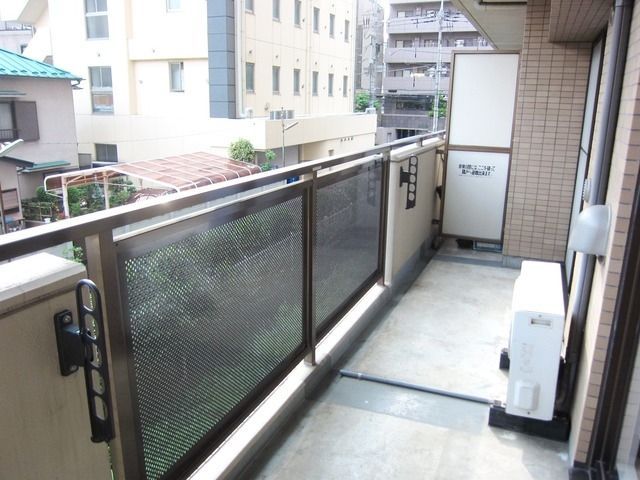 その他設備　☆大き目のバルコニー☆