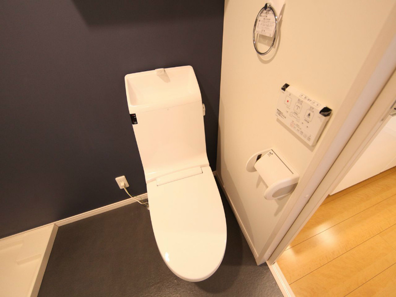トイレ　温水洗浄暖房便座付トイレ