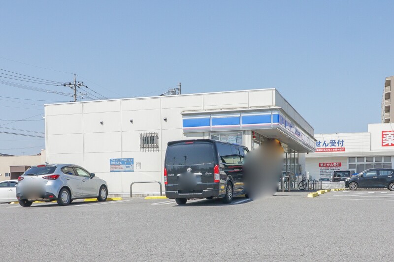 コンビニ　ローソン宇都宮平松本町店（コンビニ）まで491m