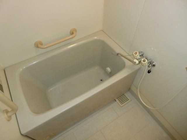 バス・シャワールーム　追い焚き付