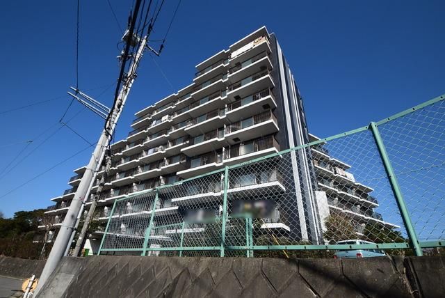 建物外観　バルコニー側から見た外観