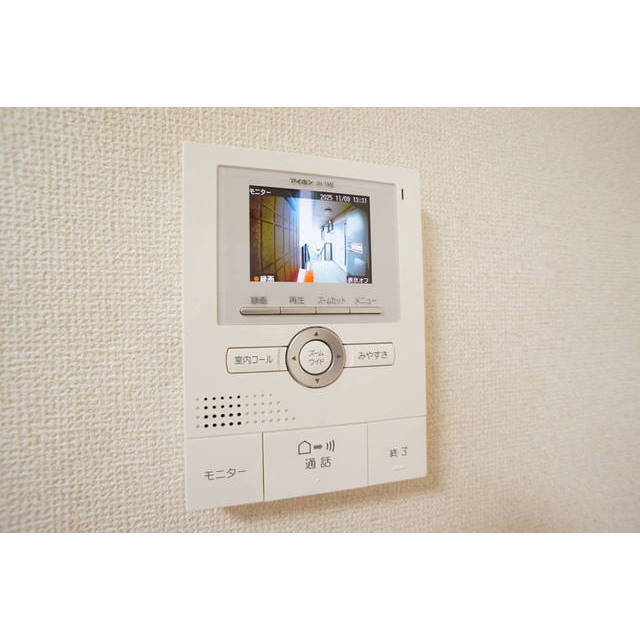 セキュリティ　自動録画ＴＶモニターホンで留守中の訪問者を確認できます♪