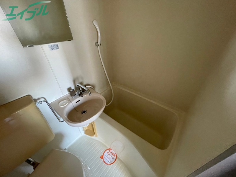 バス・シャワールーム　同型参考写真