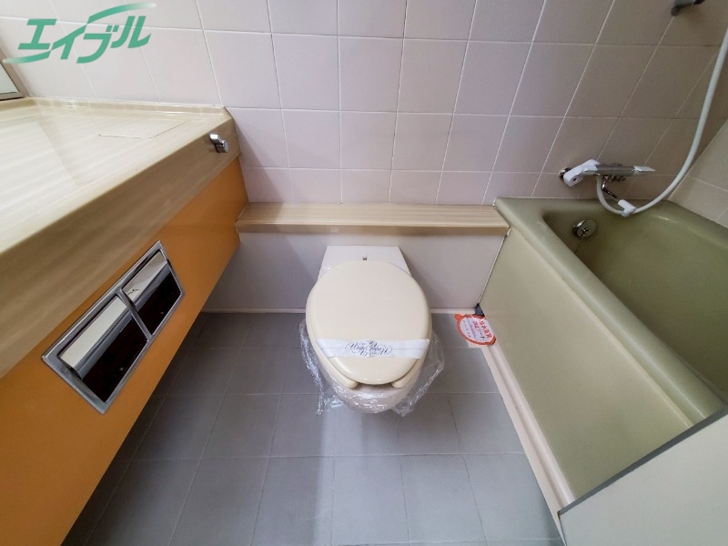 トイレ　同型参考写真