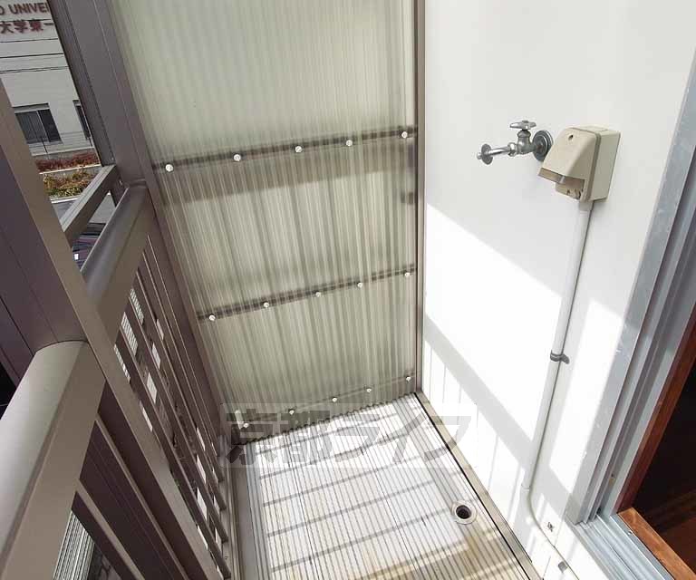 バルコニー　室外洗濯機置き場です