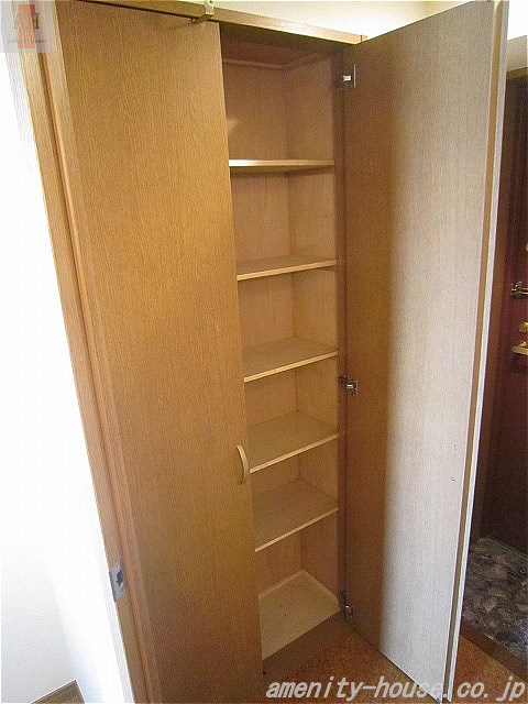 玄関　●玄関にはトールサイズのシューズボックス♪