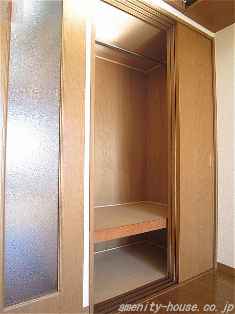収納　●洋服がたくさん収納可能なクローゼット♪