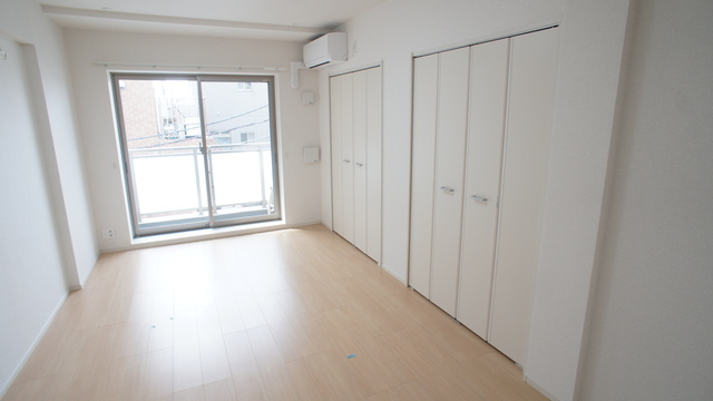 その他部屋・スペース　白基調で爽やかな室内空間です！インテリアも映えますね♪