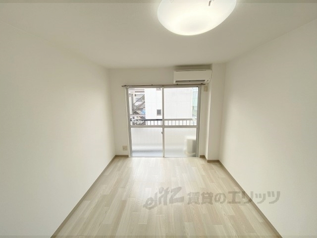 居室・リビング　洋室