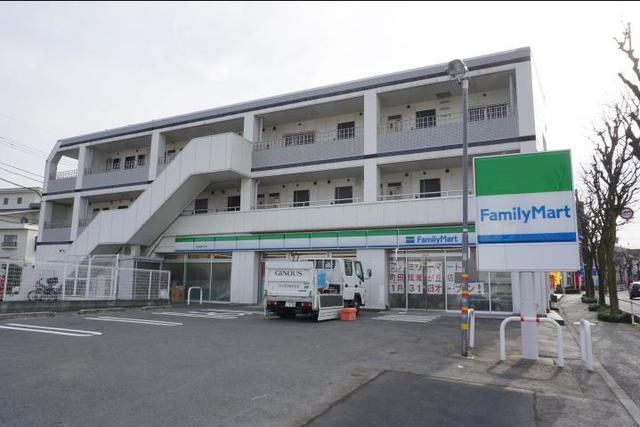 コンビニ　ファミリーマート町田成瀬が丘店（コンビニ）まで429m