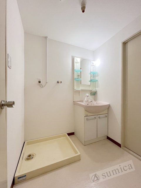 洗面設備　洗面脱衣所付き！独立洗面台が便利です♪♪