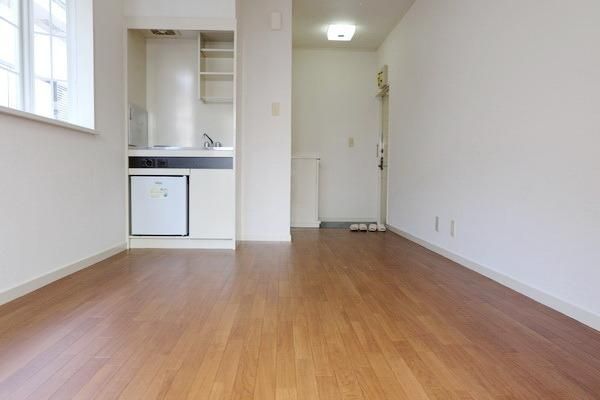 居室・リビング　２面採光です