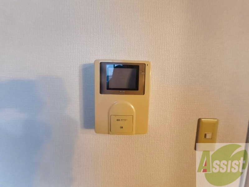 セキュリティ　ＴＶモニター付インターホンです。来客者の顔が見えるので安心！