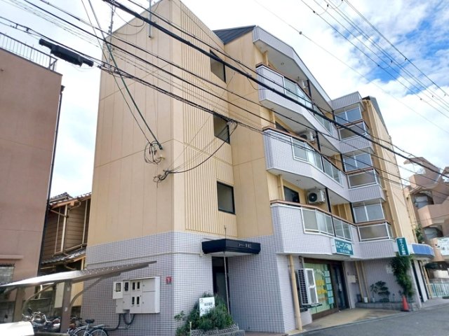 建物外観　モニター付きインターホン完備☆