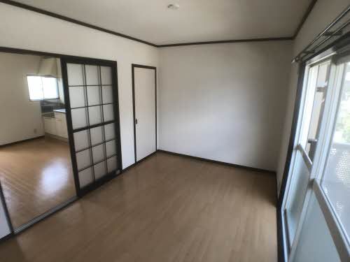 収納　広々とした収納スペースです。