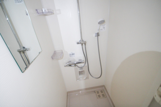 バス・シャワールーム　※別部屋の写真です