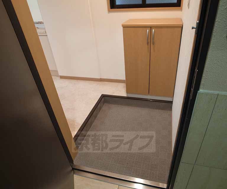 玄関　下駄箱のあるきれいな玄関です・