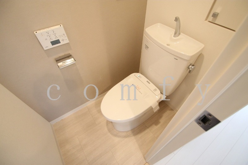 トイレ　ウォシュレット付きトイレ