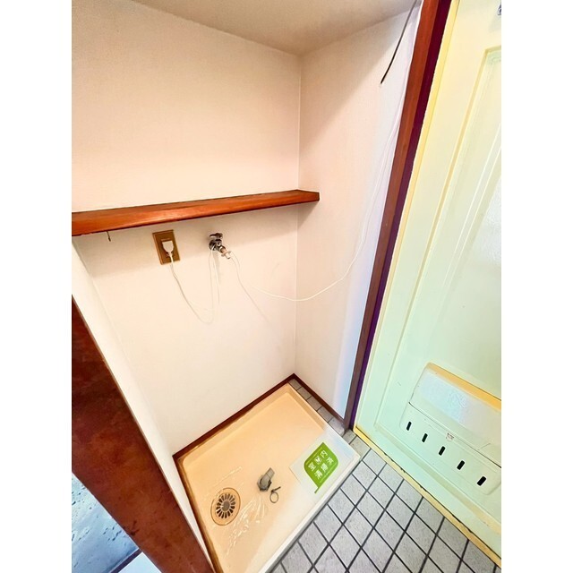 洗面設備　室内洗濯機置場