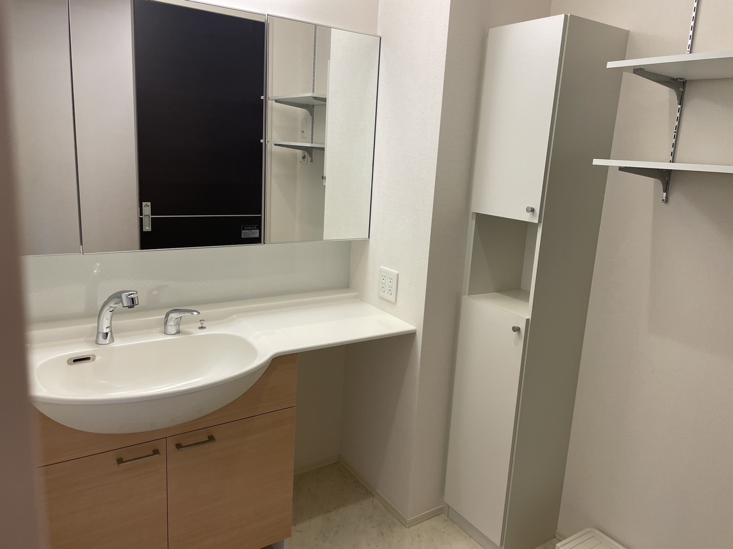 洗面設備　洗髪洗面化粧台/イメージ写真