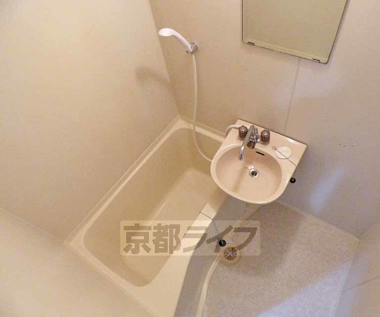 バス・シャワールーム　お風呂です。