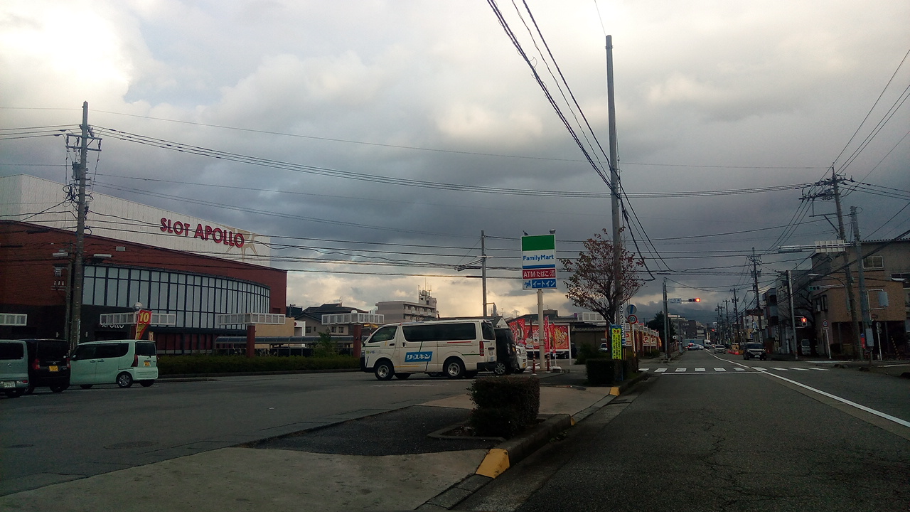 コンビニ　ファミリーマート金沢二口店（コンビニ）まで1300m