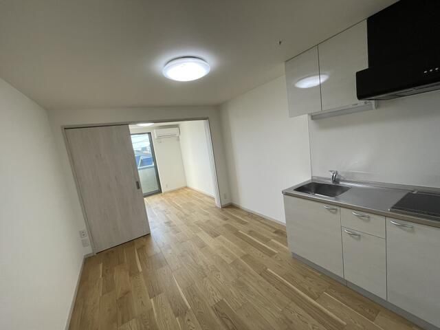 居室・リビング　別号室画像