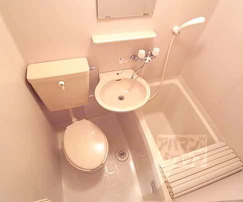 バス・シャワールーム