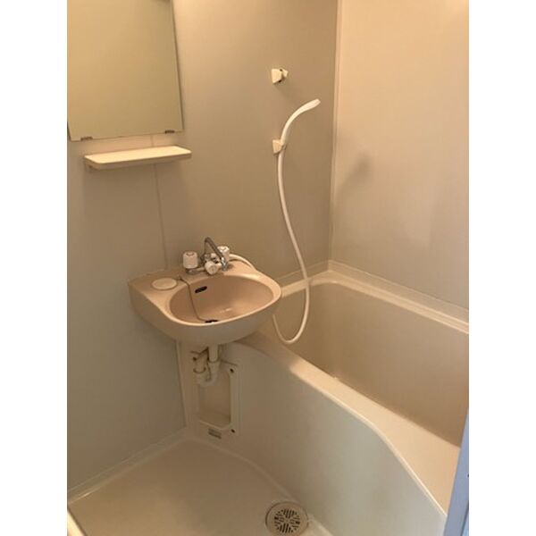 バス・シャワールーム　※別室の参考写真の為、現況優先です。
