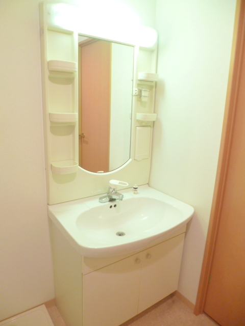 洗面設備　★大型洗面台★　★広々脱衣スペース★