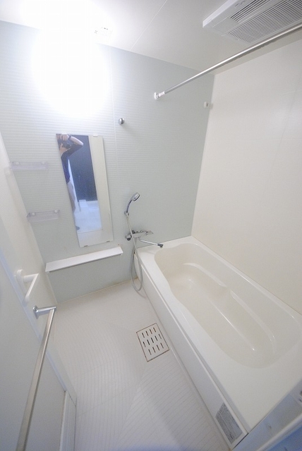 バス・シャワールーム　写真は１０４号室