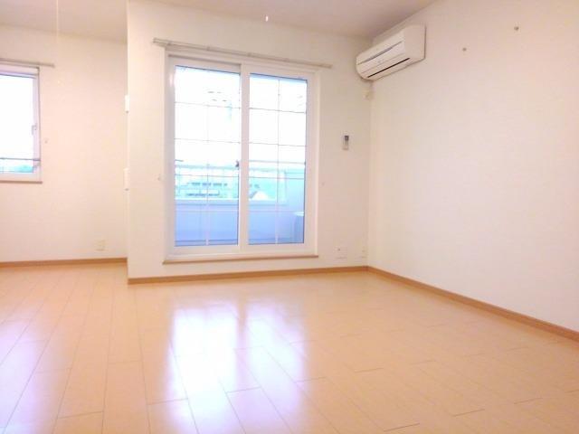 居室・リビング　使いやすい居間です