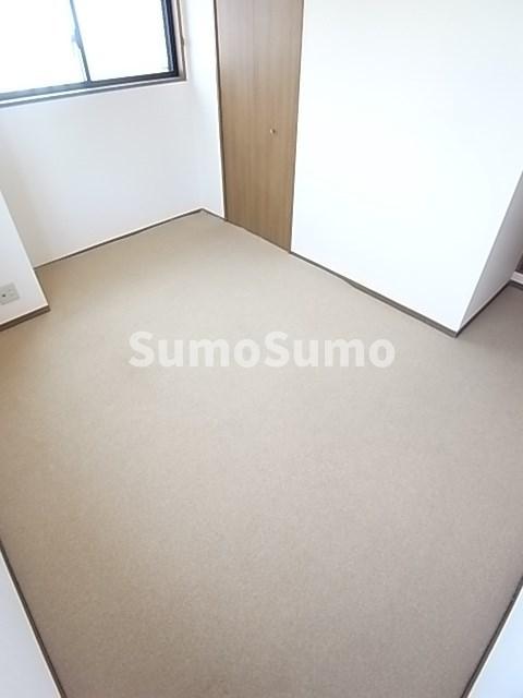 その他部屋・スペース　広くて明るい寝室