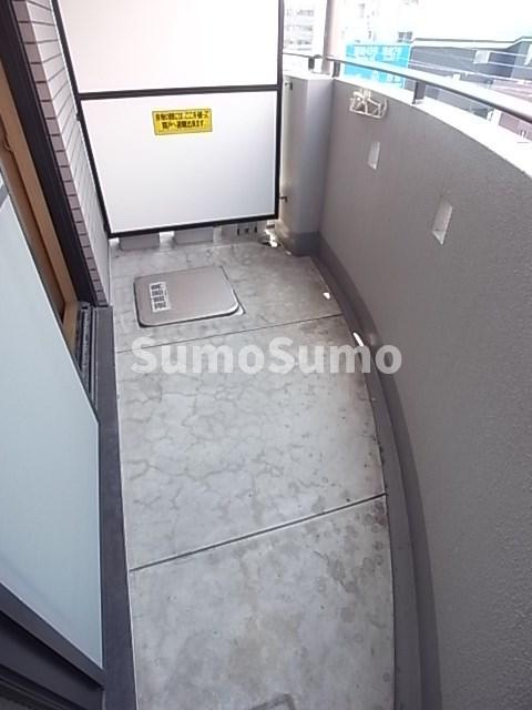 バルコニー　陽当たり良好なバルコニーです