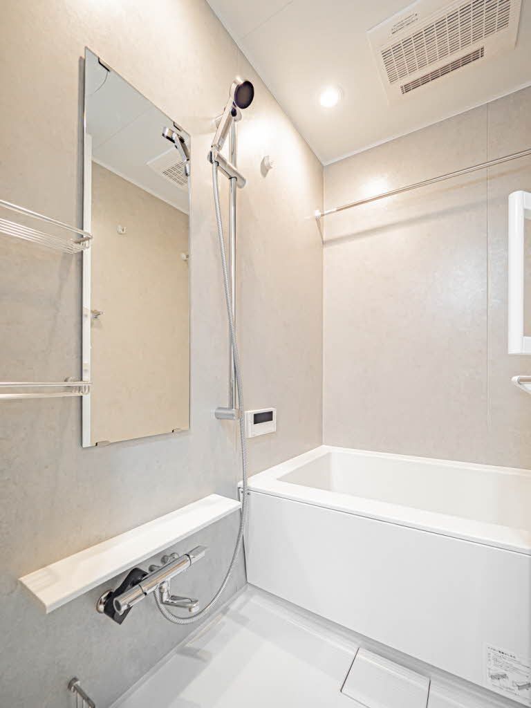 バス・シャワールーム　浴室