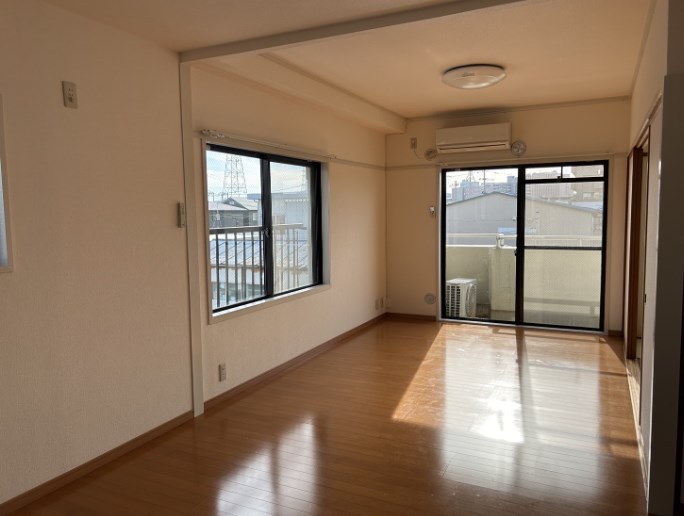 居室・リビング　※別部屋参考写真