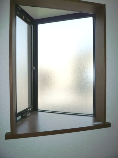 その他　リビング　出窓