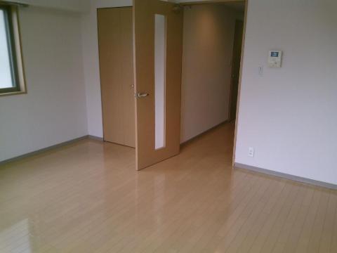 居室・リビング　室内