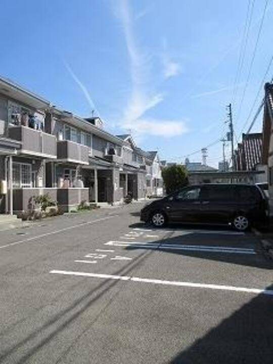 駐車場　駐車場