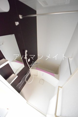 バス・シャワールーム　浴室乾燥機付き！