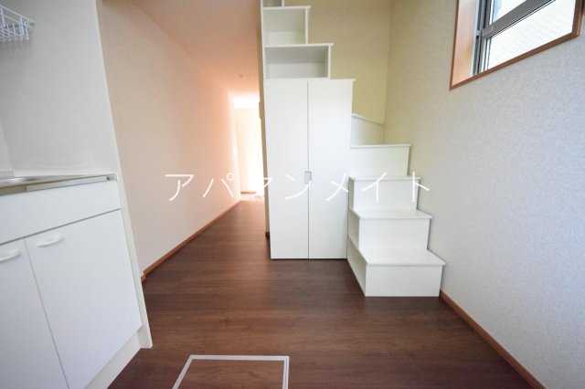 居室・リビング　フローリング！