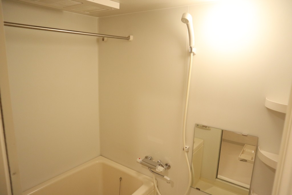 バス・シャワールーム　風呂